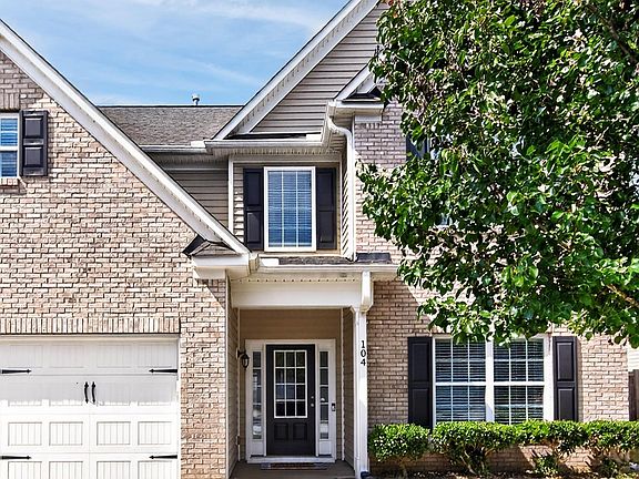 4th image of 104 Valley Bluff Ln