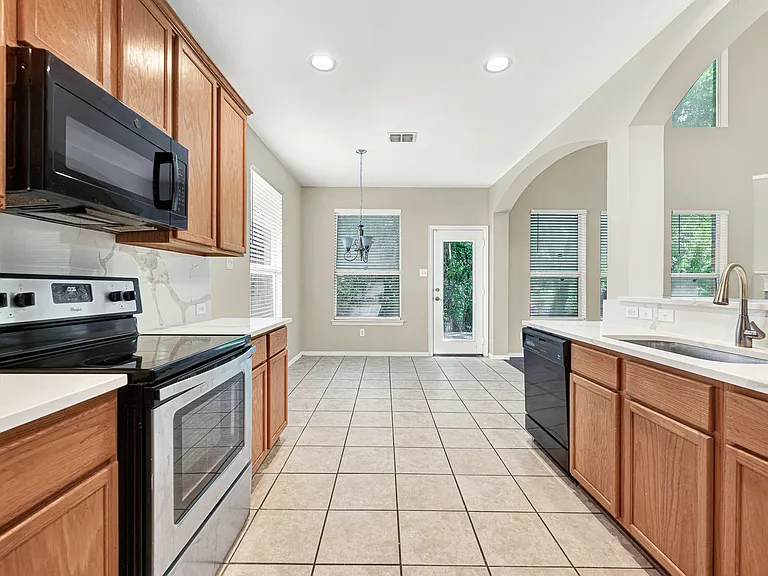 4450 Sharpsburg Dr — Photo 15