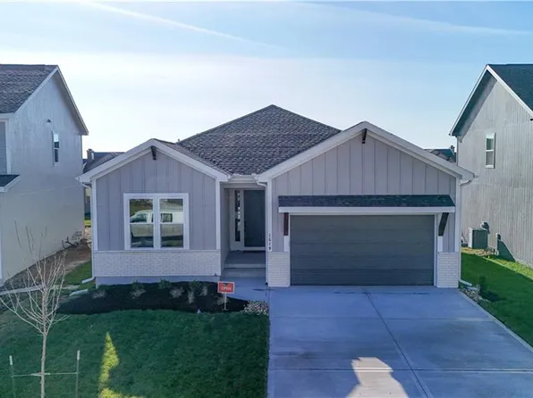 1519 SW Arbor Park Dr, Lees Summit, MO 64082