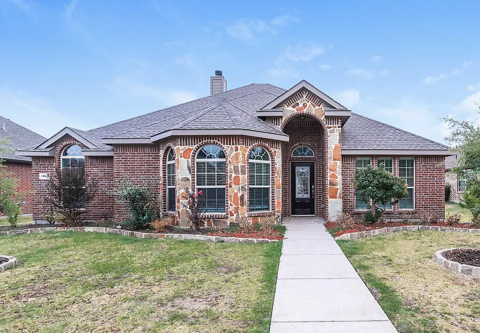 1612 Woodlawn Ave