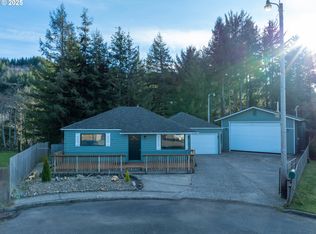 698 E Alder Pl, Reedsport, OR 97467