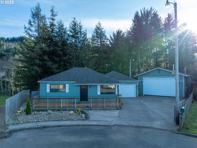 698 E Alder Pl, Reedsport, OR, 97467