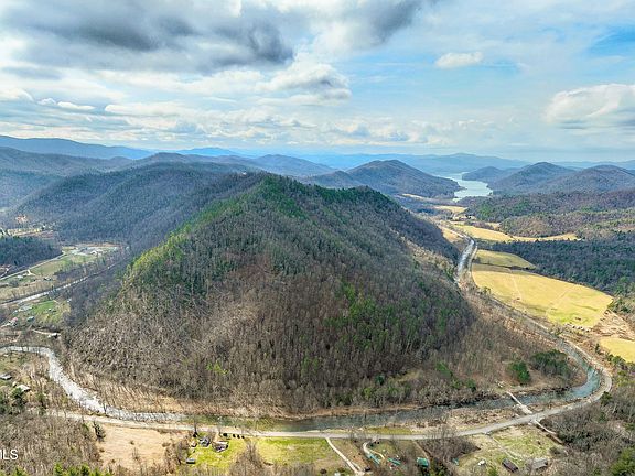 2nd image of 9613 Roan Creek Rd