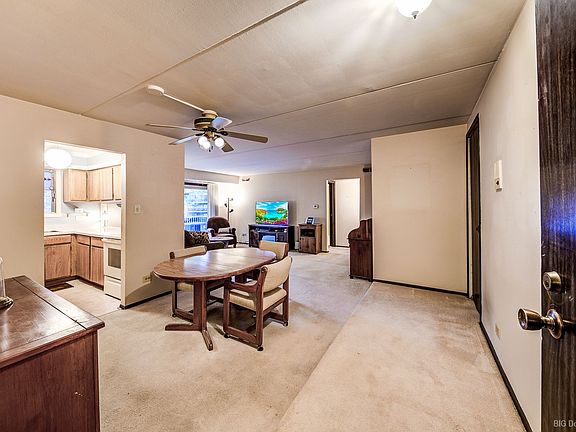 5th image of 13919 James Dr APT 906