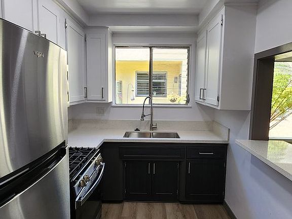 5th image of 1031 N Ogden Dr APT 8