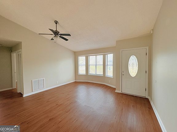 4th image of 414 Sunnyside Dr