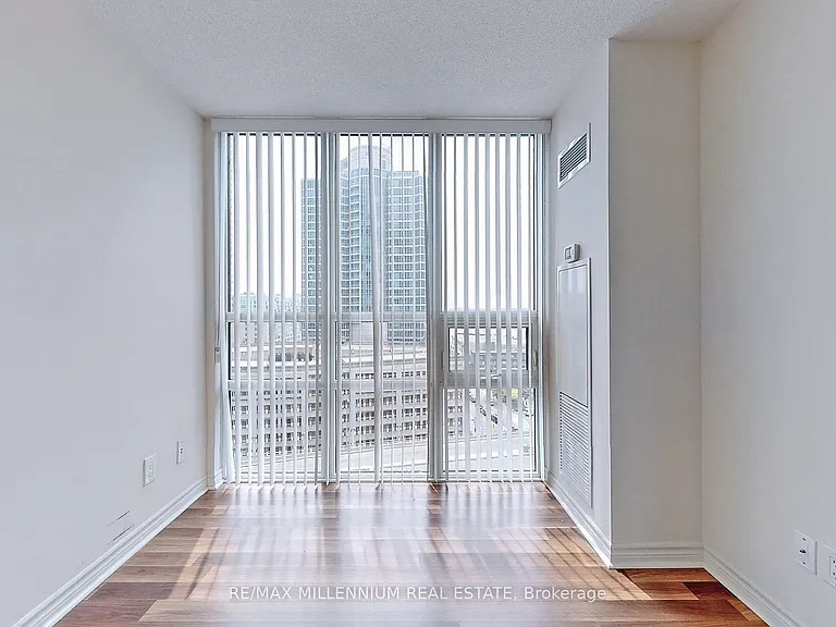25 Lower Simcoe St #1508 — Photo 22