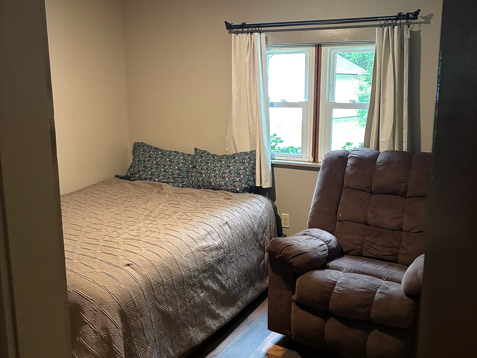 1 bed, 750 sqft, $1,600 — Photo 4