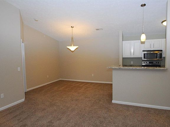 5th image of 8514 Breezewood Ct