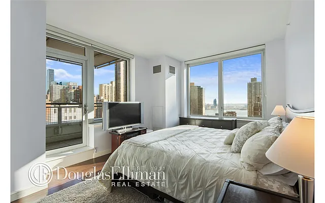 Sold by Douglas Elliman | media 5
