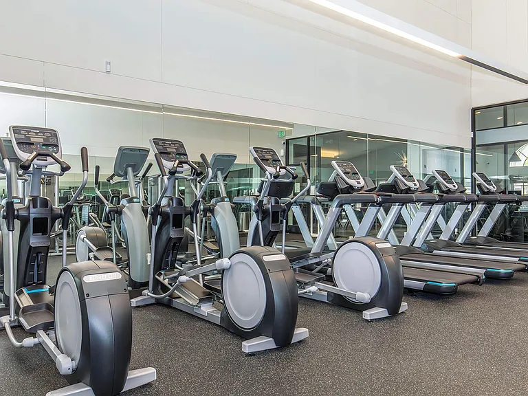 Club Pacifica Apartment Homes — Photo 4