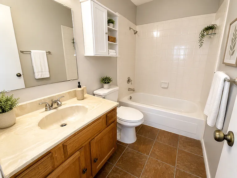 1012 Garden Trl — Photo 8