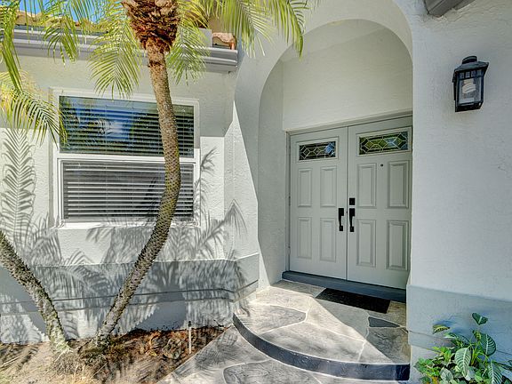 2nd image of 6122 Bay Isles Drive