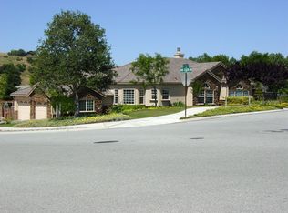 820 Oak Ridge Dr, Hollister, CA