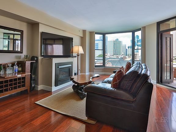 2nd image of 500 W Harbor Dr Unit 707