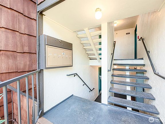 5th image of 2316 NE 89th Street #2316