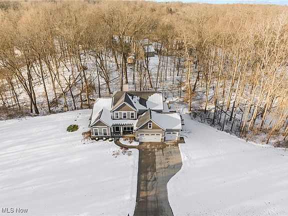5th image of 7260 Pine Knoll Dr