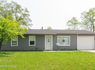 916 S Park Blvd, Streamwood, IL