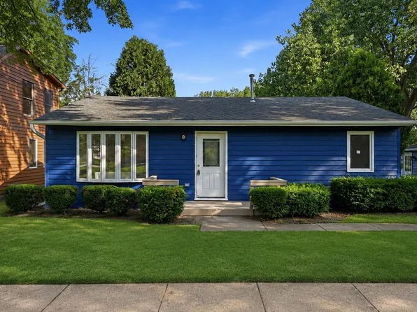 2804 Russett Rd, McHenry, IL 60050