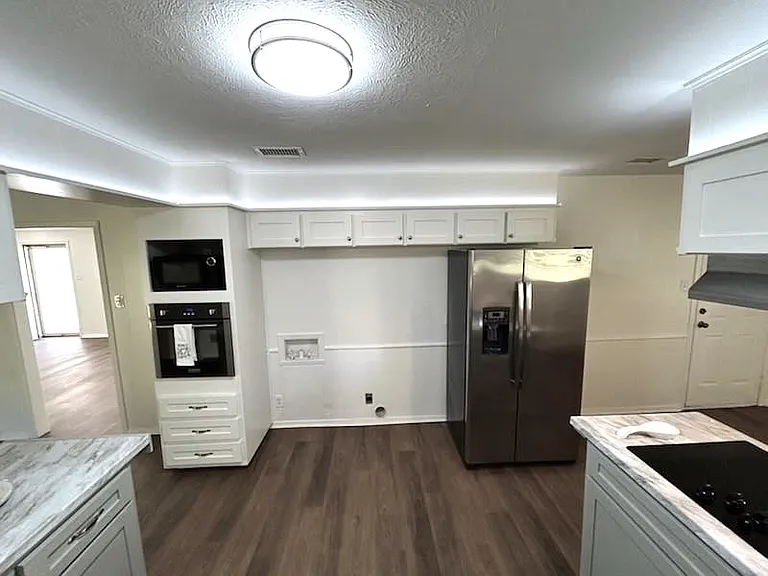 1212 Desiree Ln — Photo 12