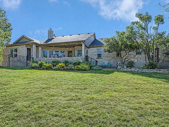 5th image of 945 Wesley Ridge Dr