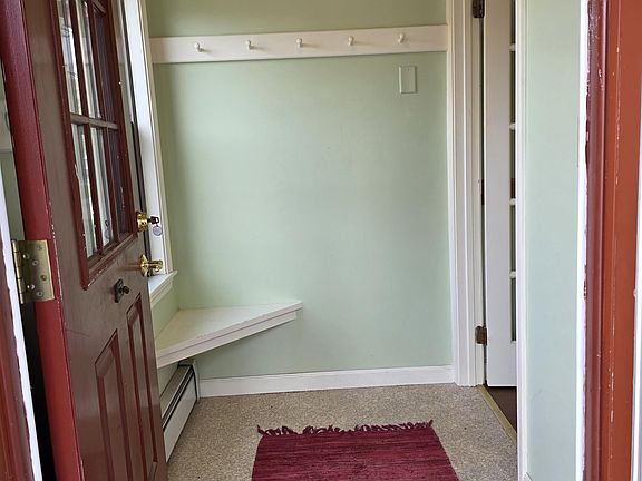 4th image of 7 Evergreen Lane