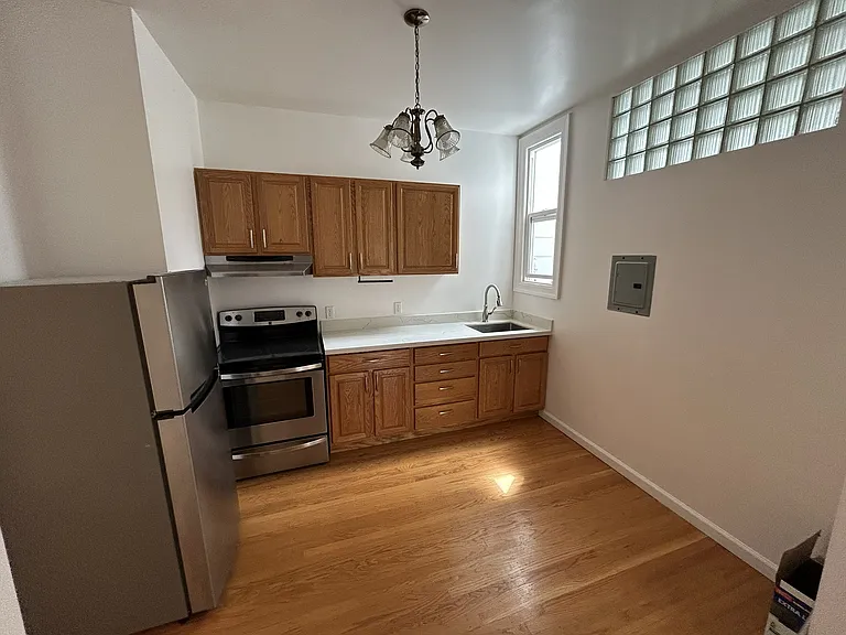 307 Frederick St — Photo 10