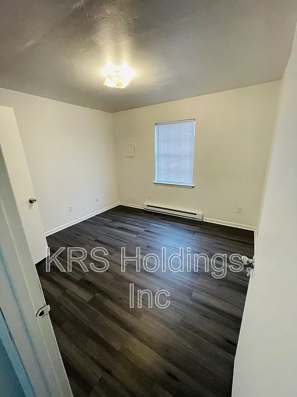 Bay Apts — Photo 3