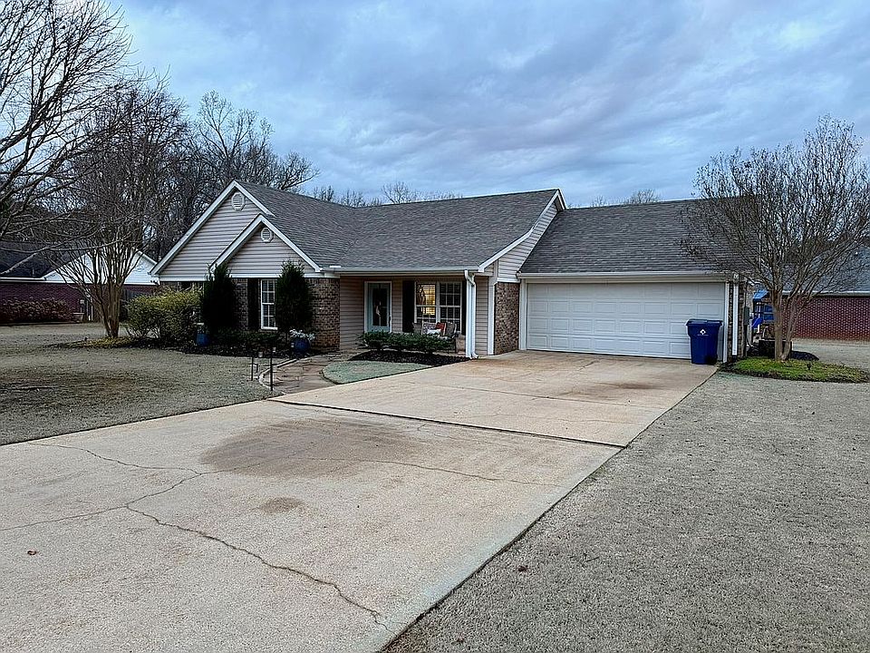 1st image of 241 Brentwood Dr