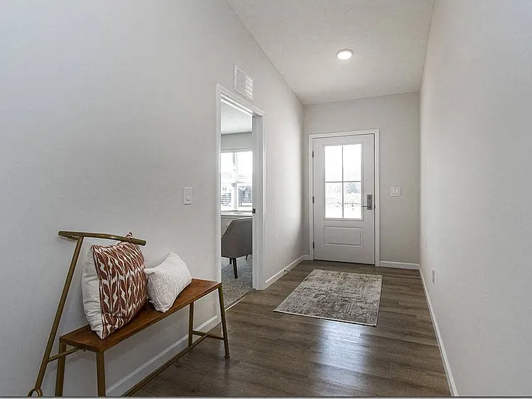 Riverwood Apartments — Photo 4