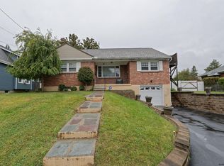 32 Edgecomb St, Albany, NY 12209