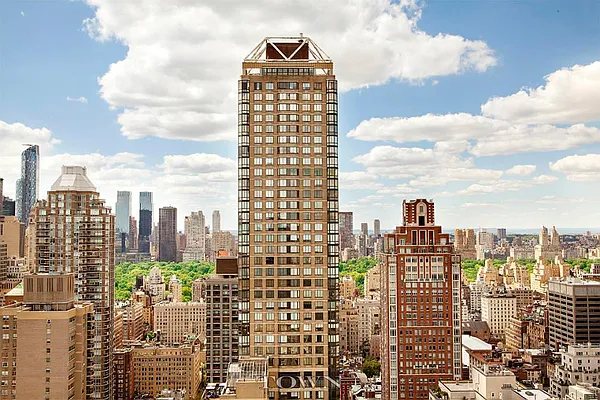 Sold by Town Residential | media 9