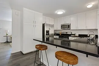 10559 Westonhill Dr — Photo 8