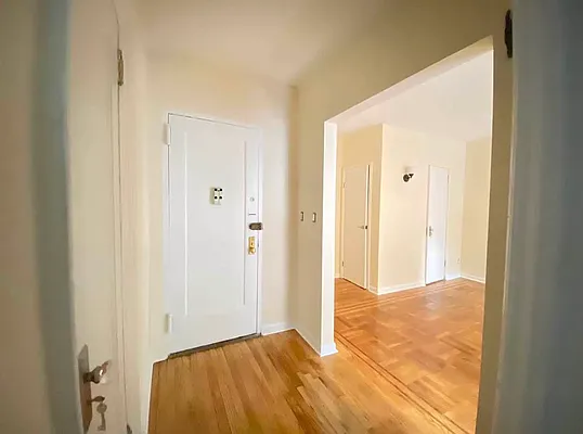 Rented by Queens Apartments Realty LLC | media 4