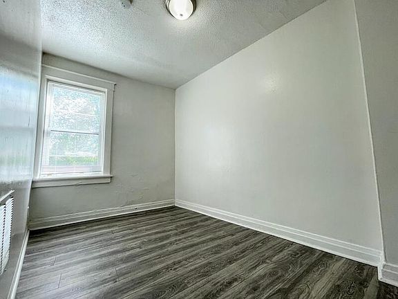 3rd image of 2749 Pestalozzi St APT 2W