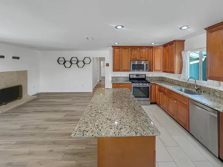 13902 Powers Rd — Photo 7
