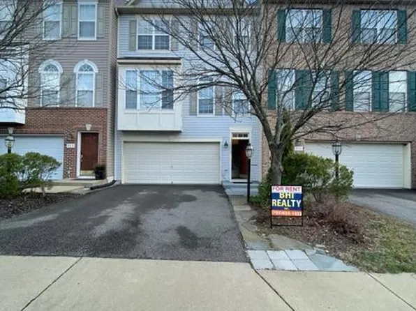 15533 Exmore Ct, Woodbridge, VA 22191