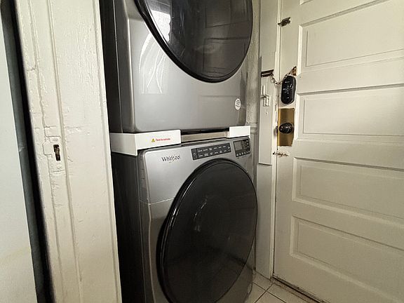 5th image of 132 Buttonwood St #2