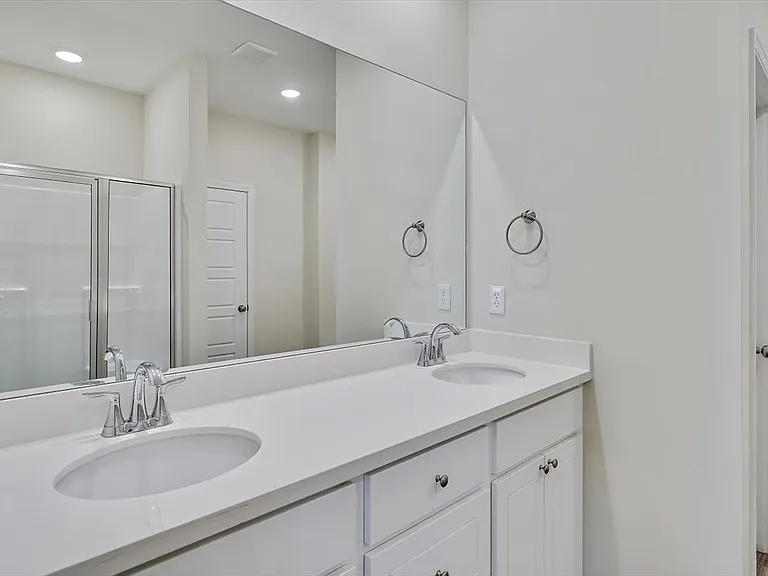 901 Gemstone Dr — Photo 20