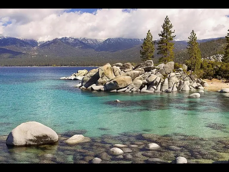 Crystal clear water at the lake