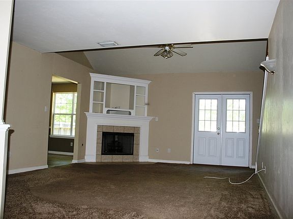 3rd image of 2764 Whitmore Ct