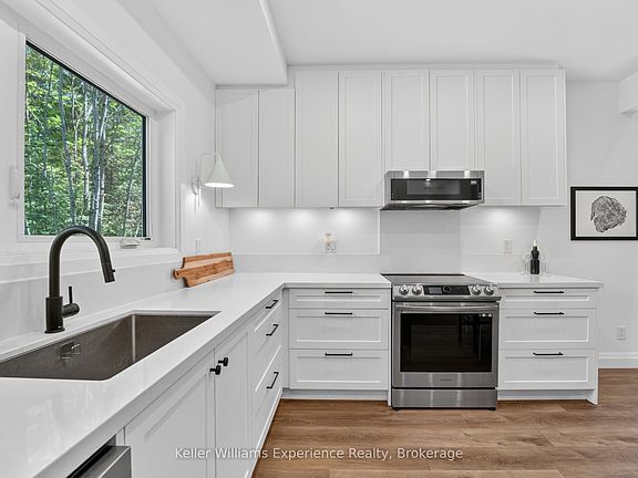 3rd image of 1077 Holiday Park Dr
