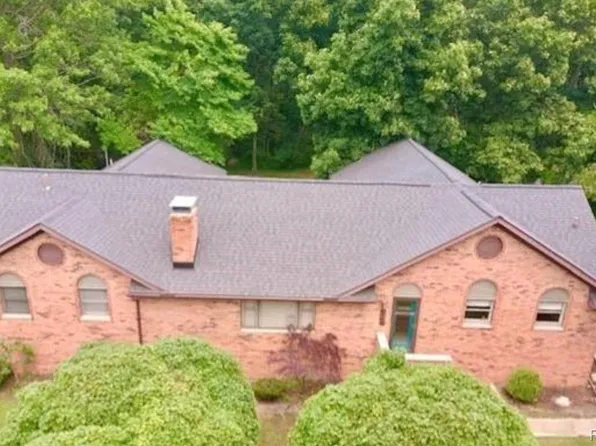 3150 N Otter Creek Rd, Monroe, MI 48161