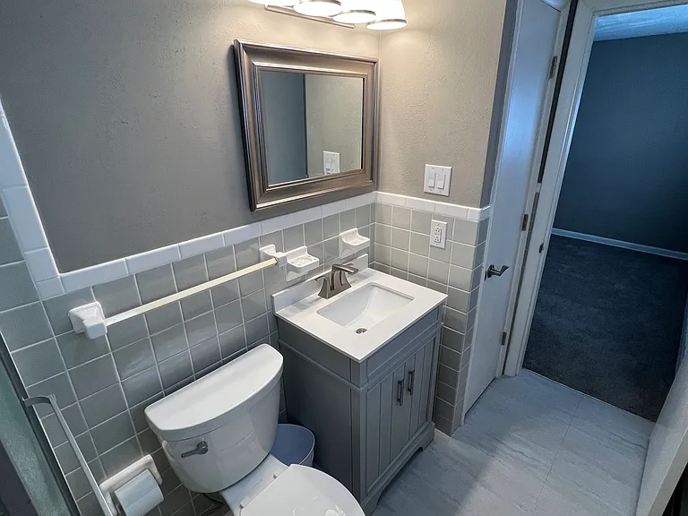 107 S Walnut St — Photo 18
