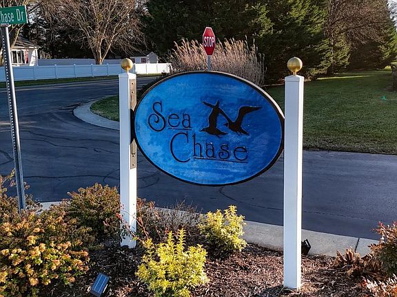 2nd image of 17 Sea Chase Dr Unit 9