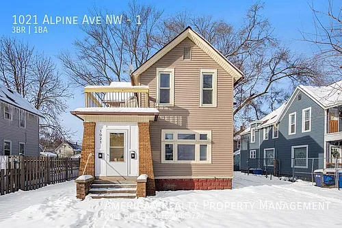 1021 Alpine Ave NW #1 Photo 1