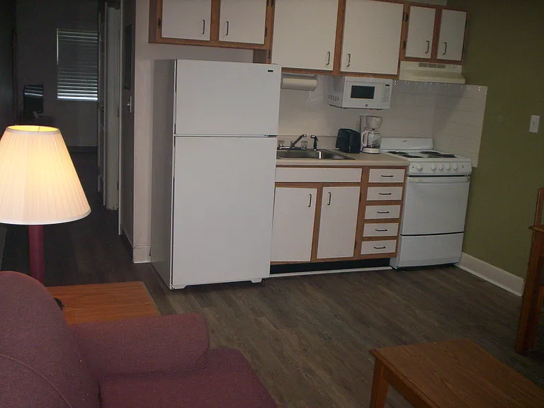 530 Woody Jones Blvd — Photo 2