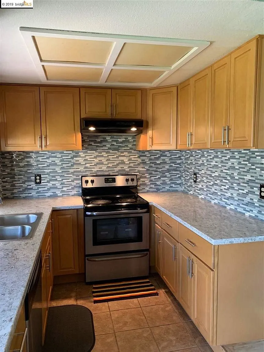 664 Stone Harbour Dr photo 1