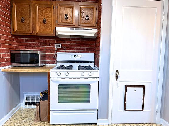 5th image of 301 Lorewood Ave