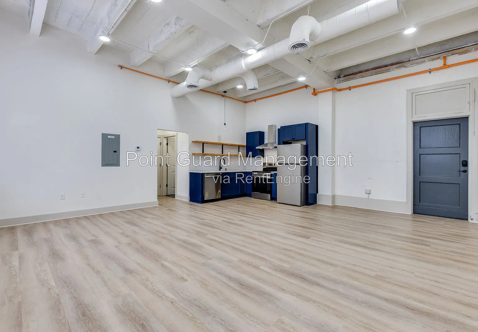 1 bed, 1.0 bath, 872 sqft, $1,195 — Photo 1